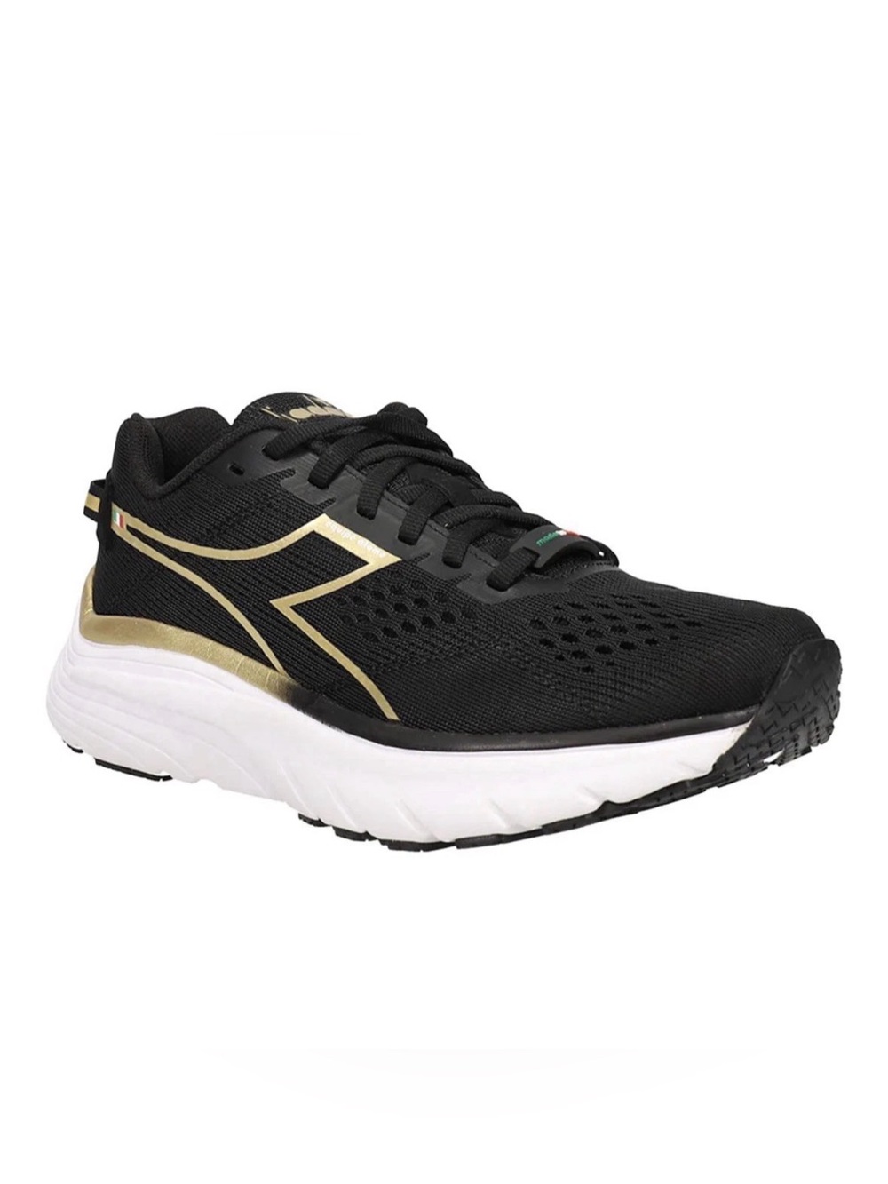Diadora women’s Black & Gold Running Sneaker 8.5